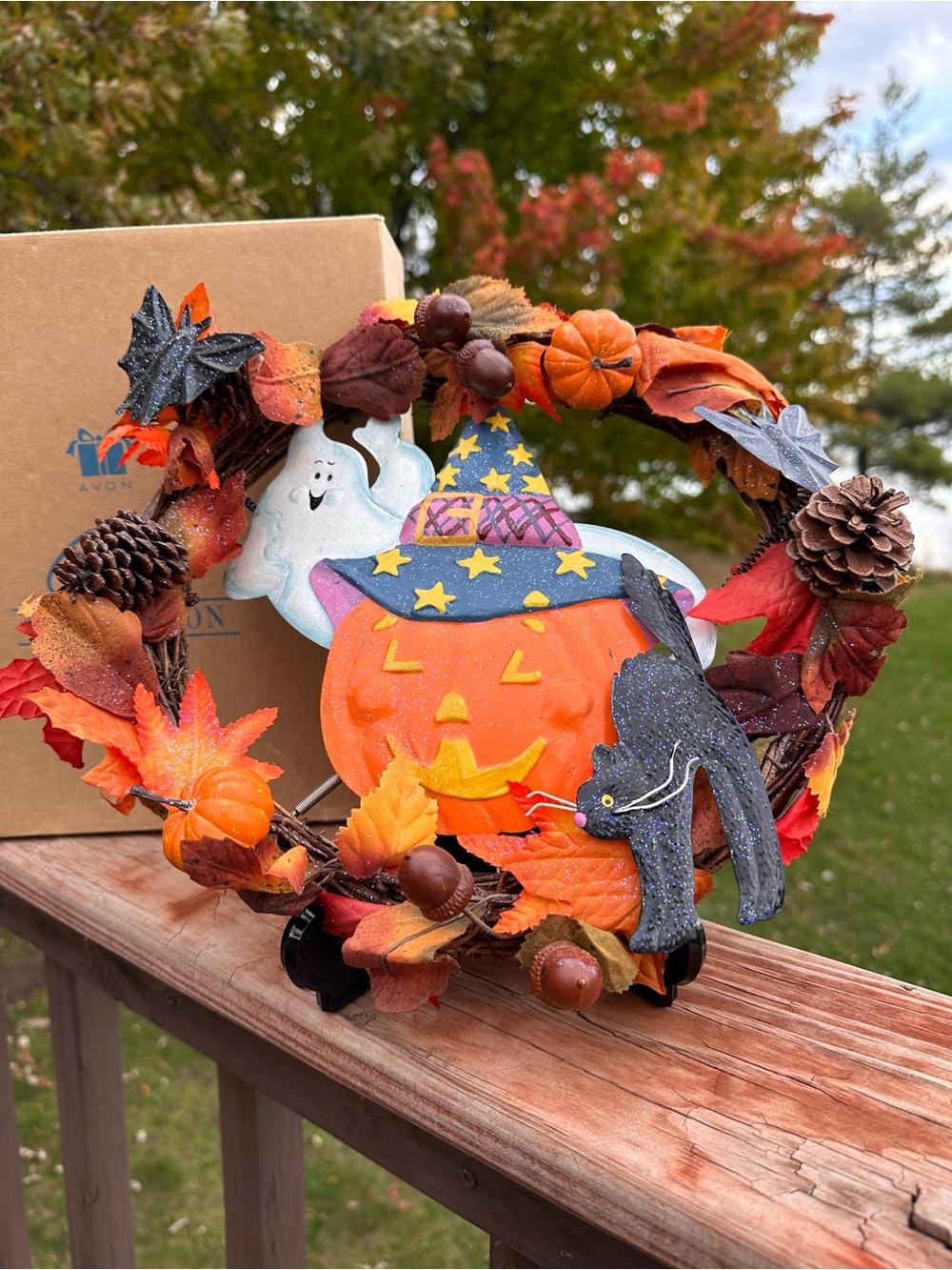 Avon vintage Orange Jack-O'-Lantern & Ghost Halloween Wreath Decoration